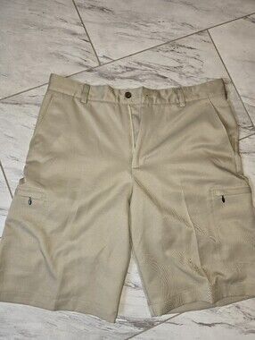 IZOD Golf Men’s Khaki Performance Shorts — Size 32